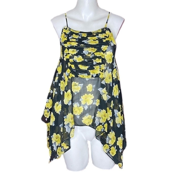 Zara Basic Floral Asymmetric Blouse - Picture 1 of 4